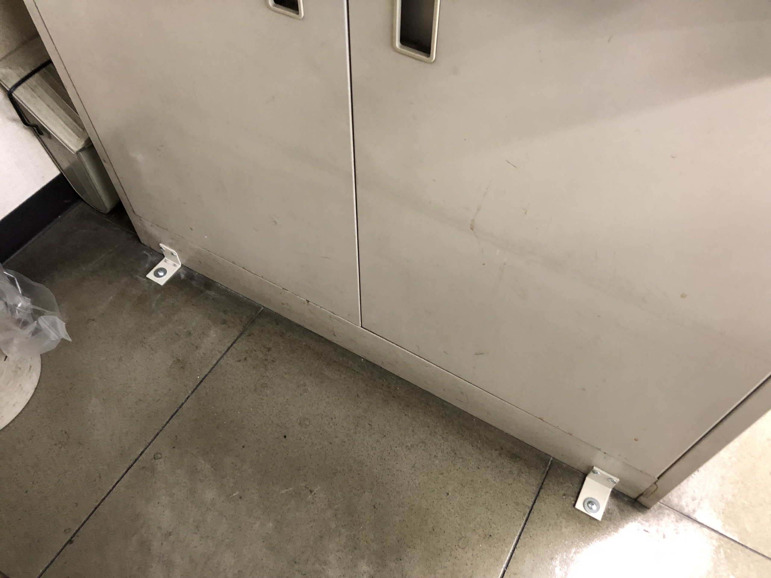 オフィス家具の転倒防止
