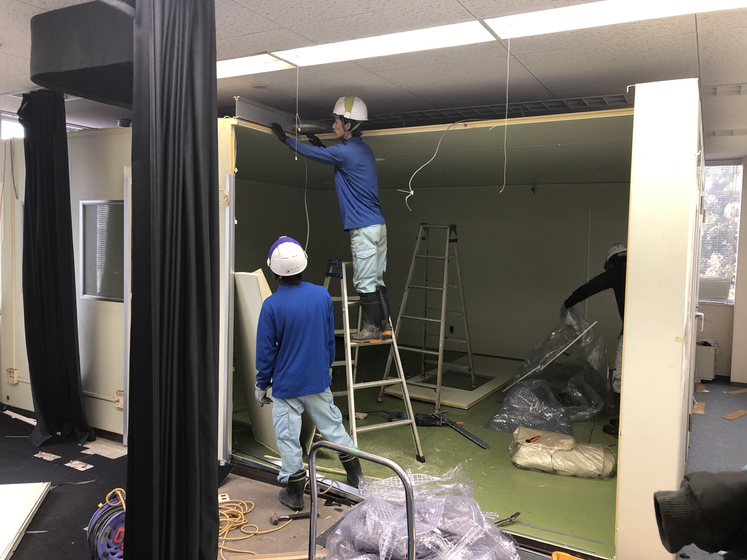 オフィスの解体工事を行いました
