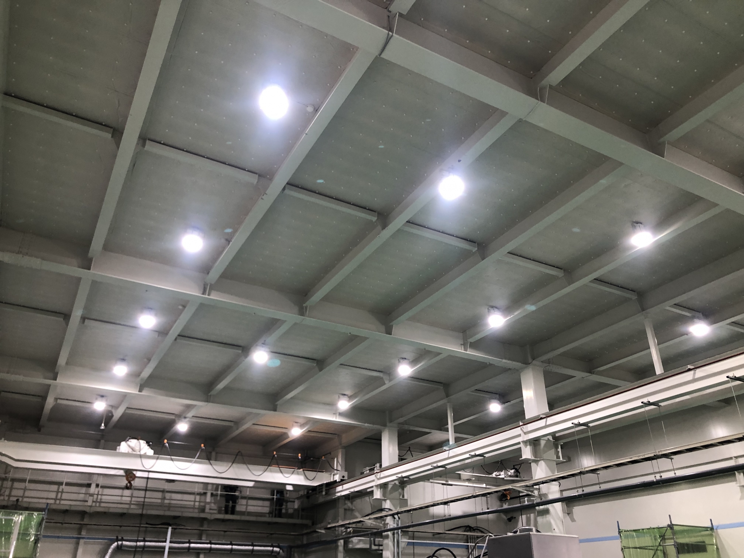 工場の照明器具をLED照明化して環境負荷を軽減させませんか？