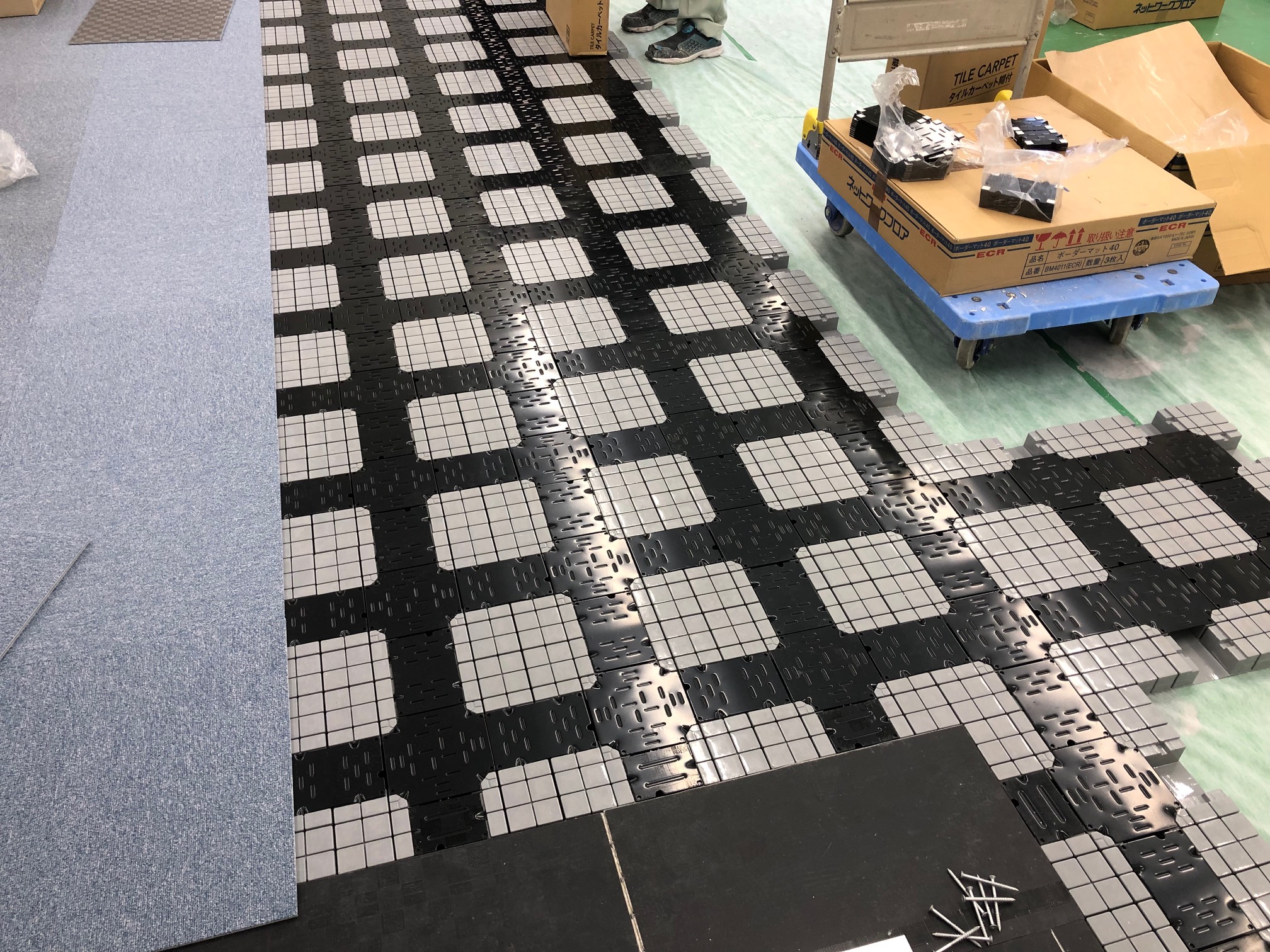 OAフロアの追加工事をさせていただきました！