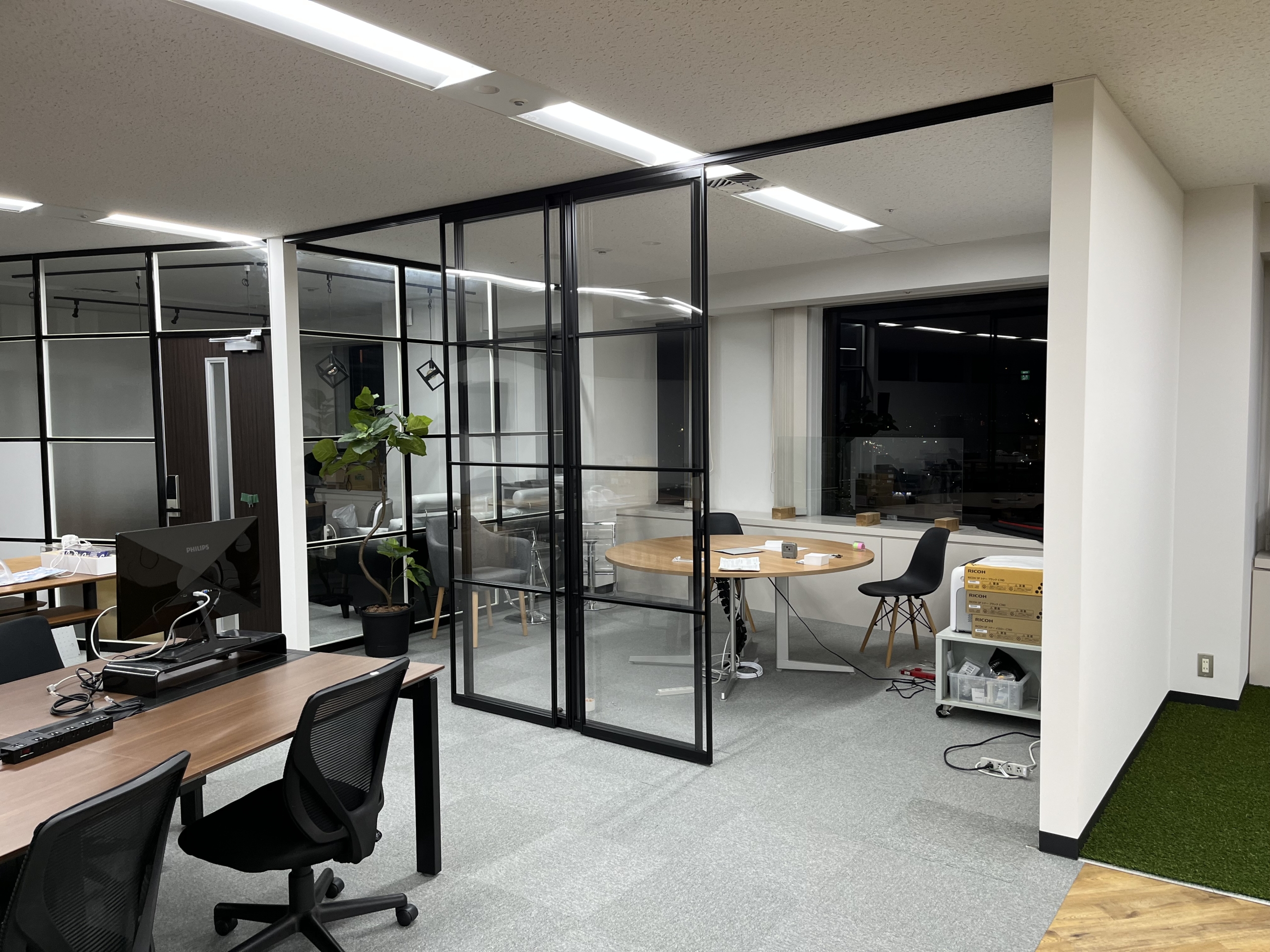 【スライディングウォール工事】可動間仕切りを設置しました