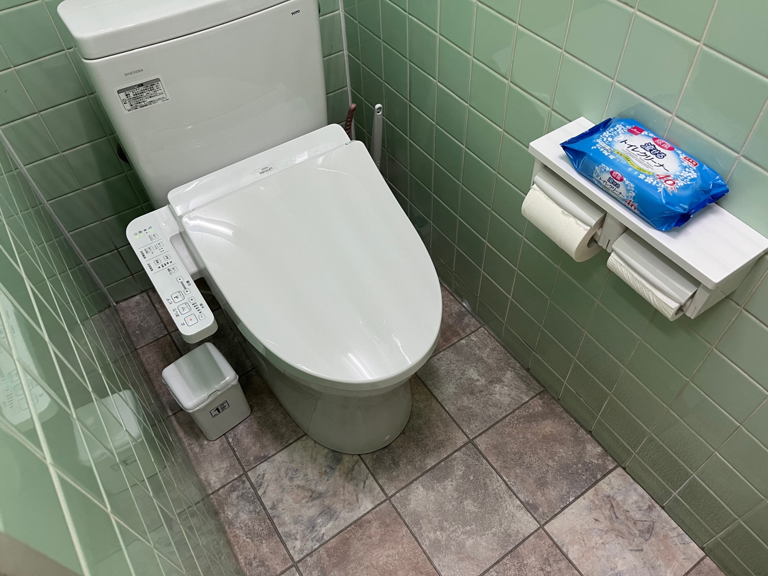 トイレと床をリフレッシュしました！