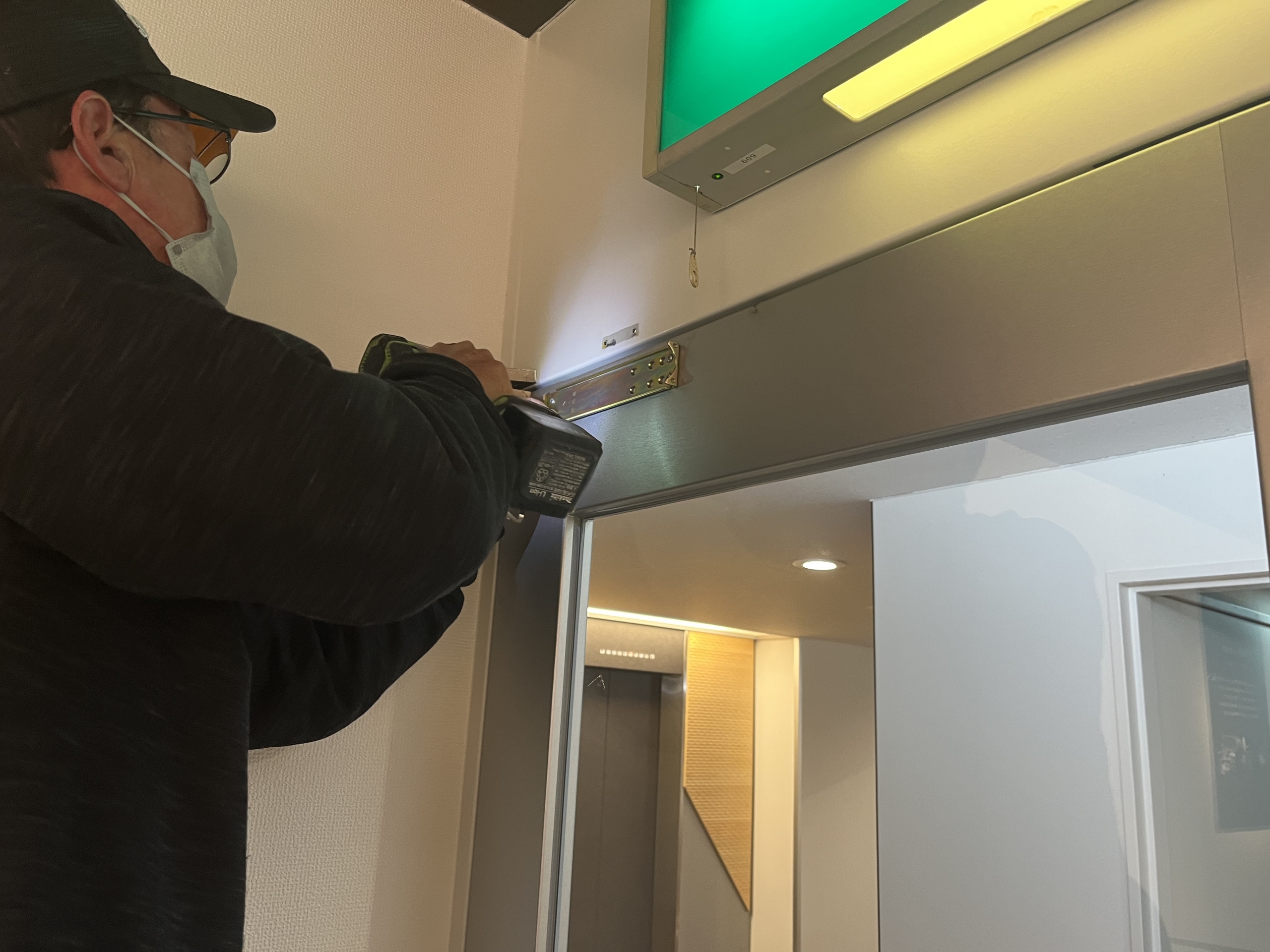 【建具工事】OAフロア施工後、ついでに…ご依頼いただきました。