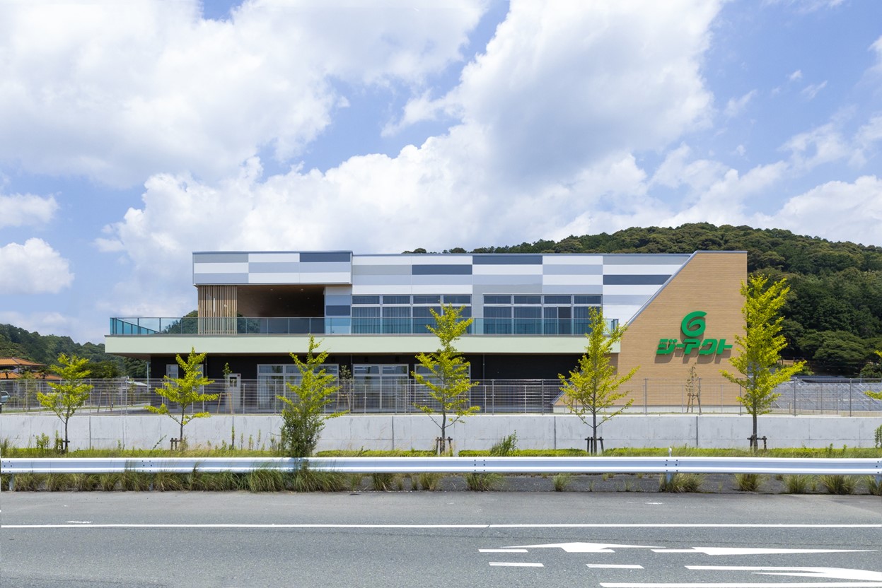 社員満足度アップ・企業ブランディングにつながった工場内食堂・事務所のリニューアル