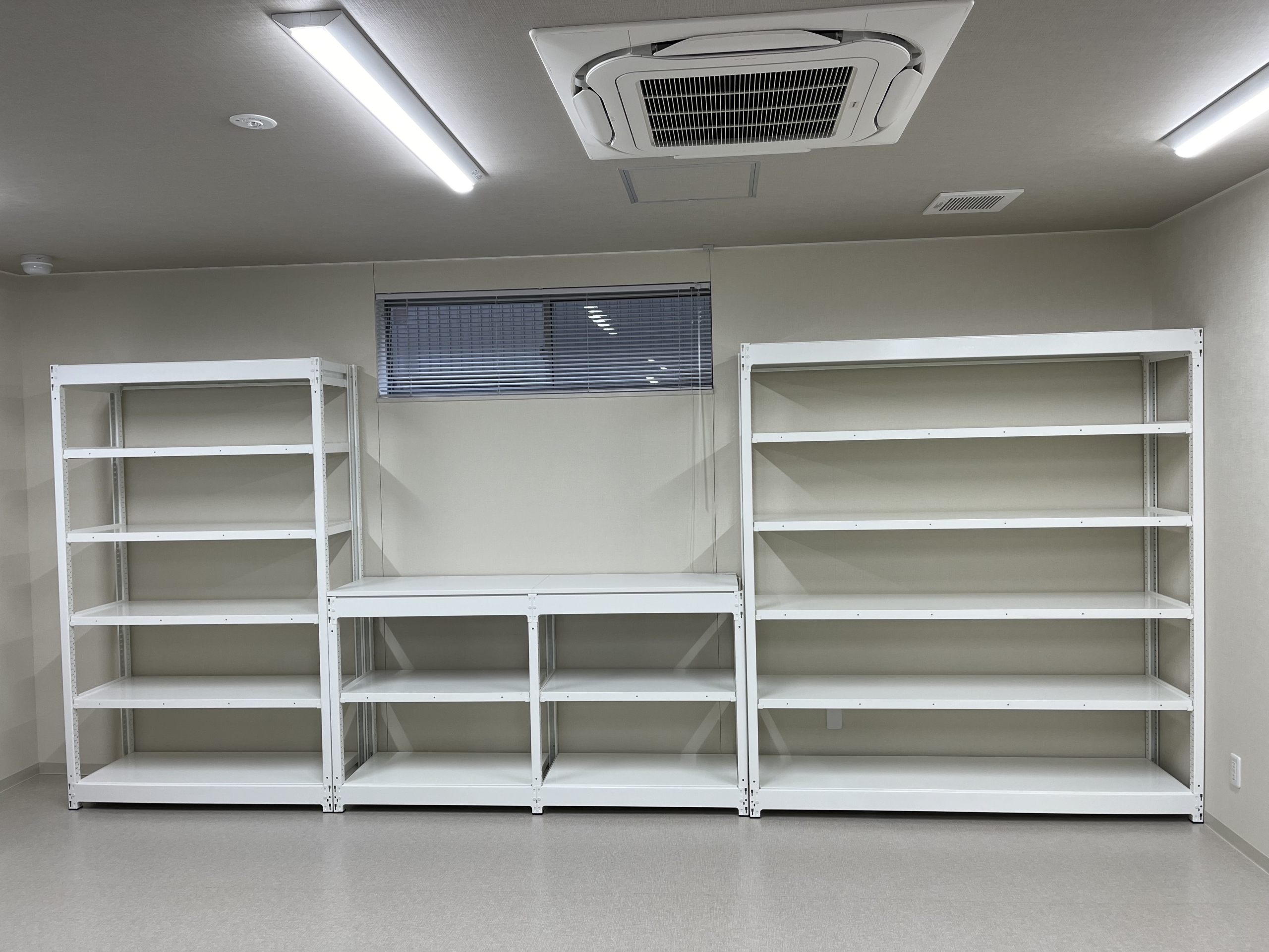 ラック設置工事