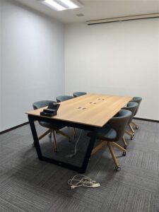 会議机、チェア入れ替え後