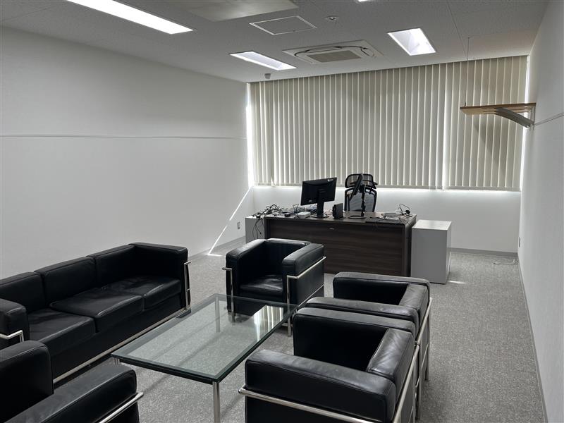 カーペット、壁紙張替え工事 施工後